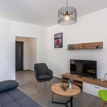Apartmán 2 Bedroom Beautiful In Vrbnik (Primorje-Gorski Kotar)