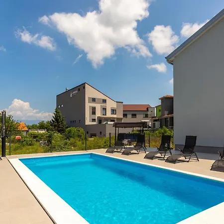 2 Bedroom Beautiful In * Vrbnik (Primorje-Gorski Kotar)