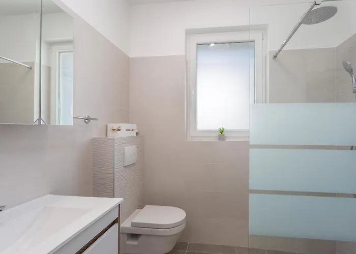 Apartman 2 Bedroom Beautiful In *