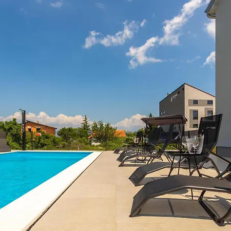 Beautiful In Apartament Vrbnik (Primorje-Gorski Kotar)
