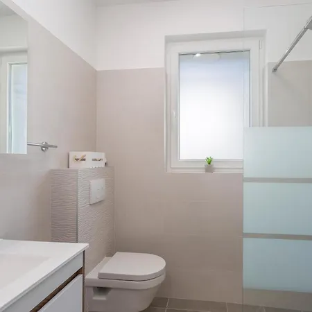 Appartement Beautiful In *