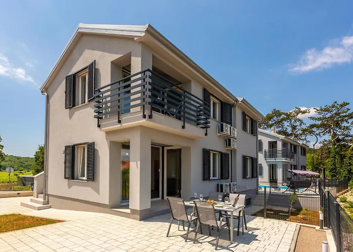 Lejlighed 2 Bedroom Beautiful In Vrbnik (Primorje-Gorski Kotar)
